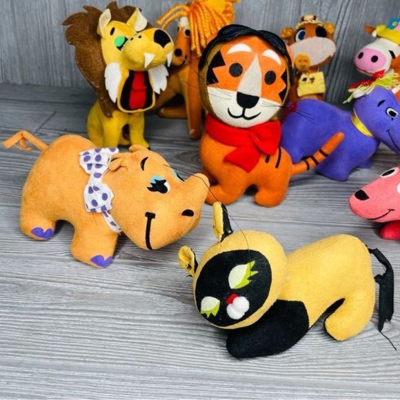 Dakin dream pets 15 animals stuffed animal plush cats , hippo , goat, dogs ,lion - Picture 8 of 15
